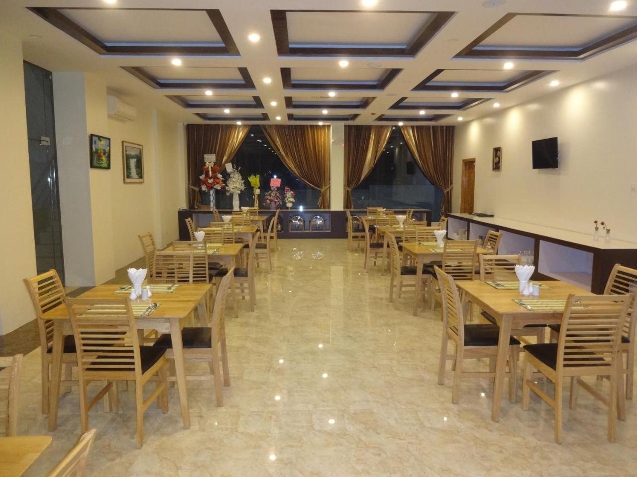 Virati Hotel Rangum Exterior foto