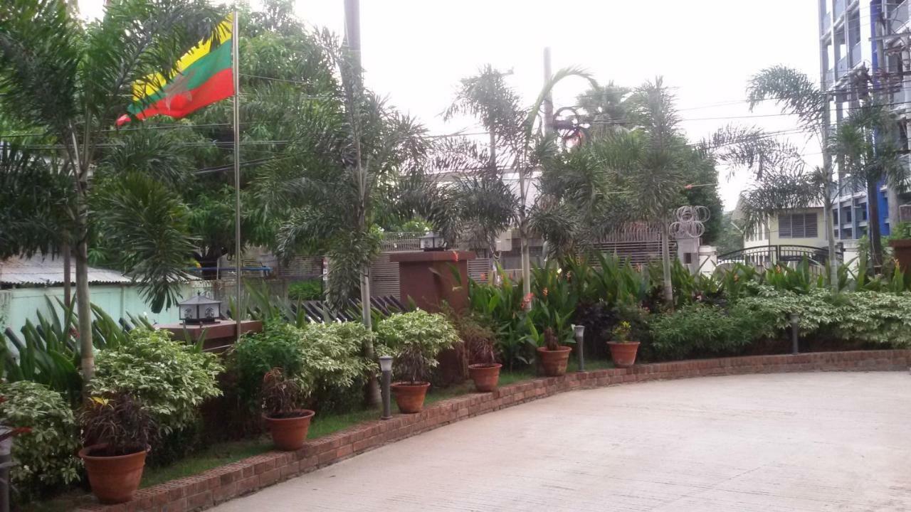 Virati Hotel Rangum Exterior foto