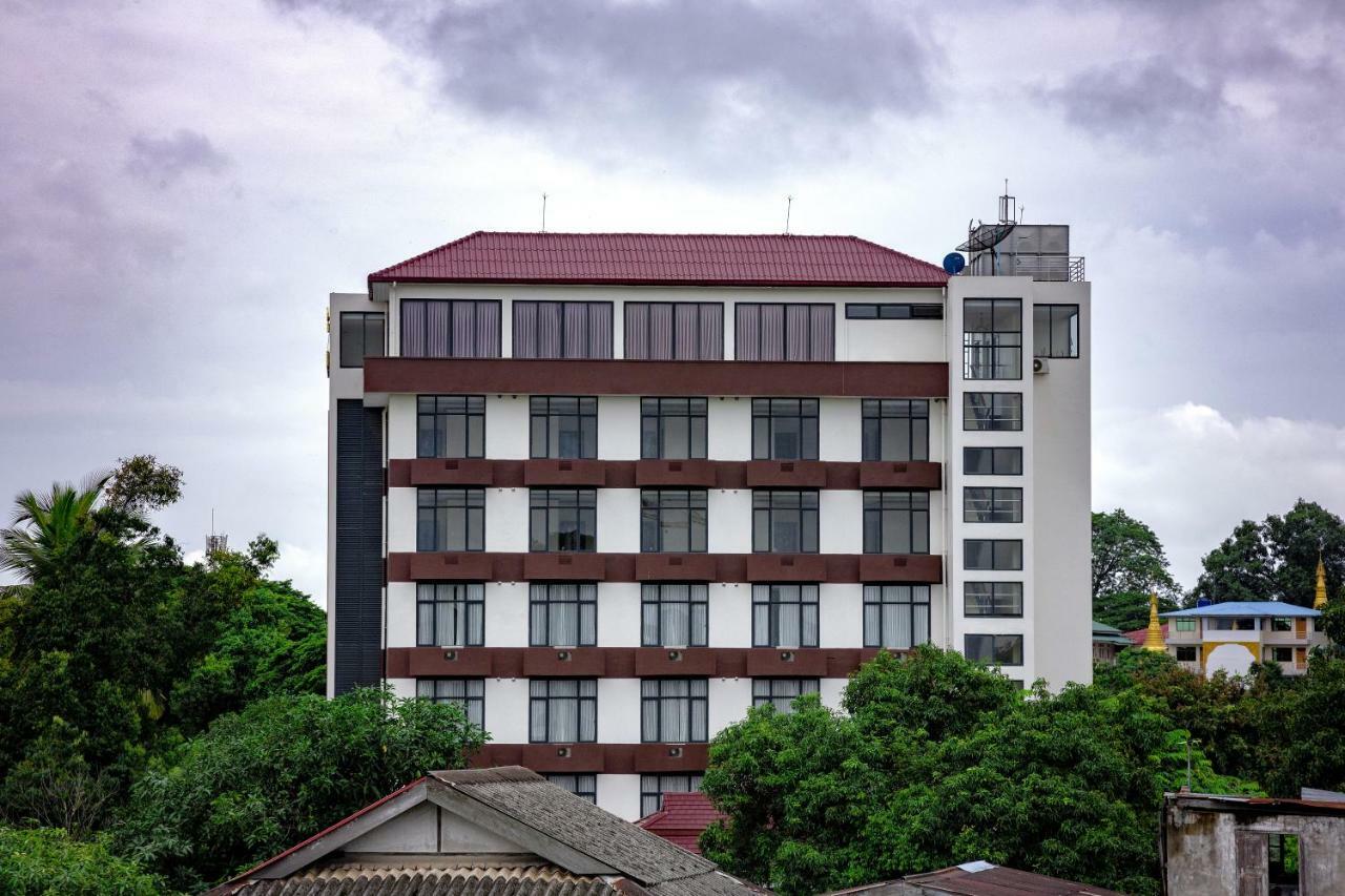 Virati Hotel Rangum Exterior foto